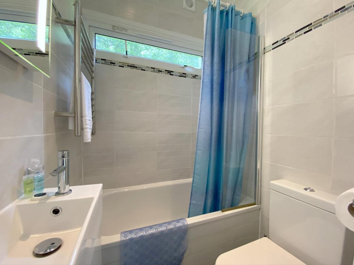 Pass The Keys Gower Beach Staycation Caswell Bay - Sleeps 4 Swansea Exteriér fotografie